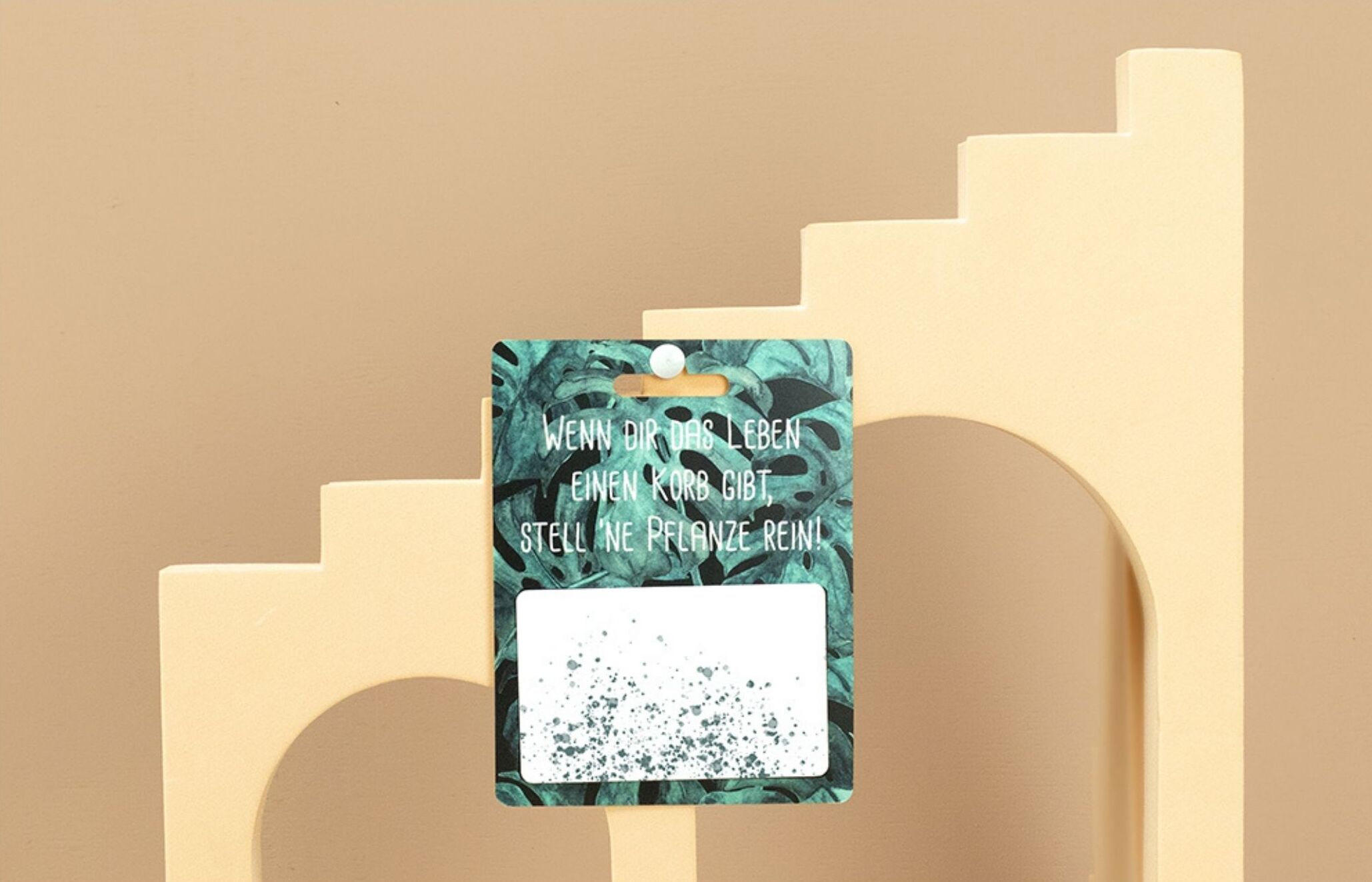 Gutschein grün mit Pflanzendesign